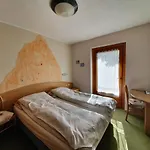 Hotel Daniela 2*